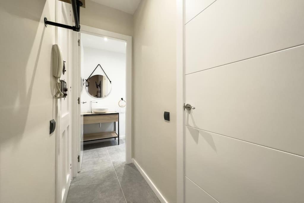 Bebarceloner Sants Apartments - 2 Bedrooms Εξωτερικό φωτογραφία